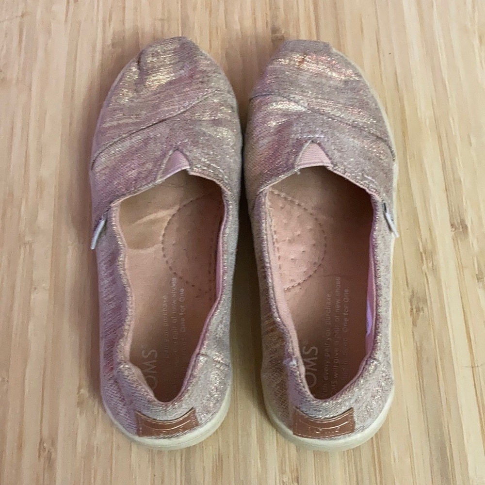 Kids shoes barely worn